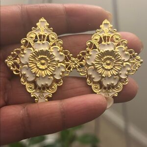 Vintage Gold and Cream Ornate Earrings